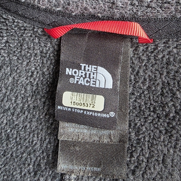 The North Face Crescent Ridge Shawl Sweater - Picture 10 of 14